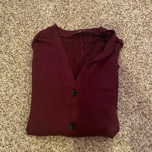 COMFY MAROON AMERICAN EAGLE CARDIGAN